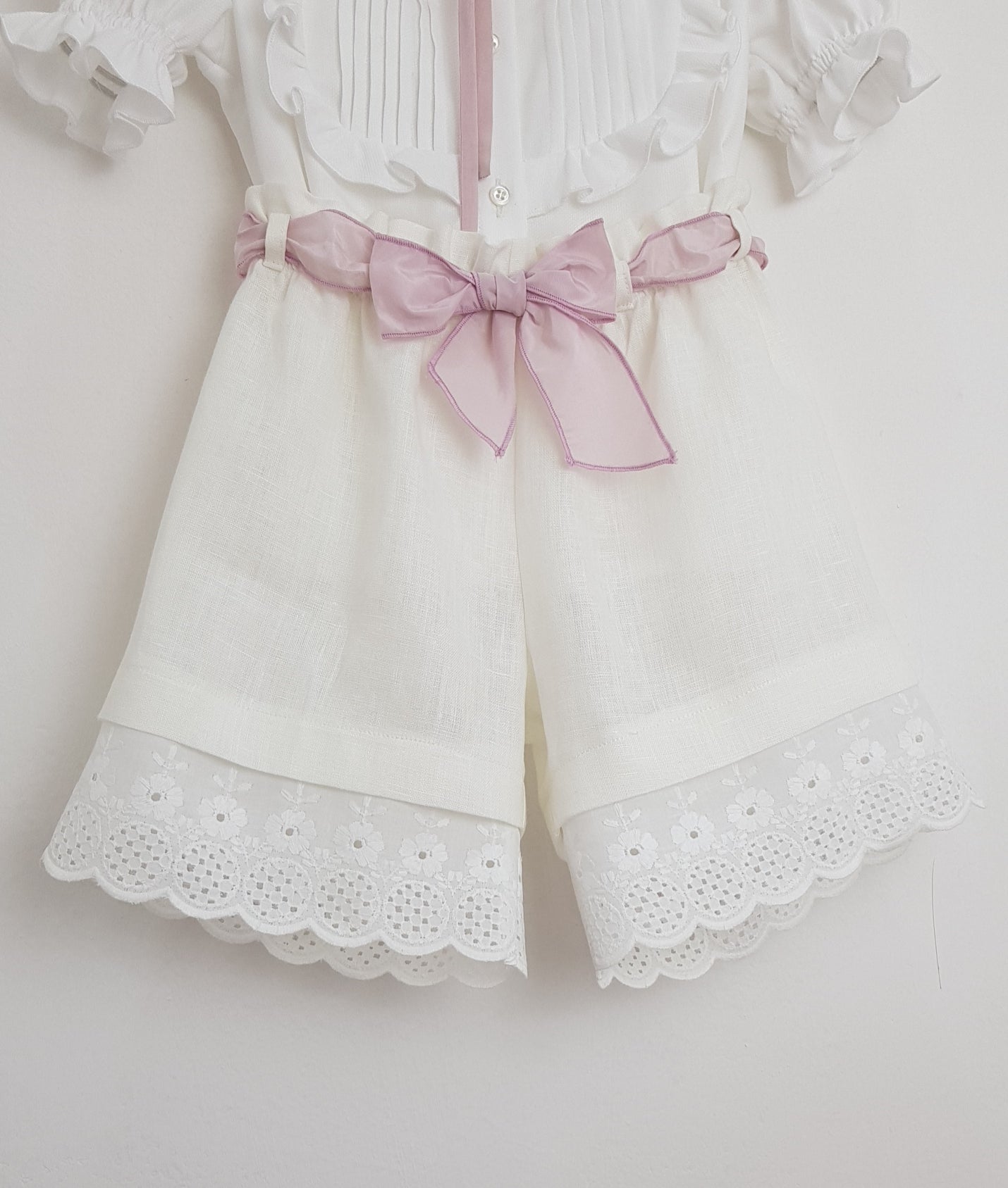 Pantaloncino in lino bianco